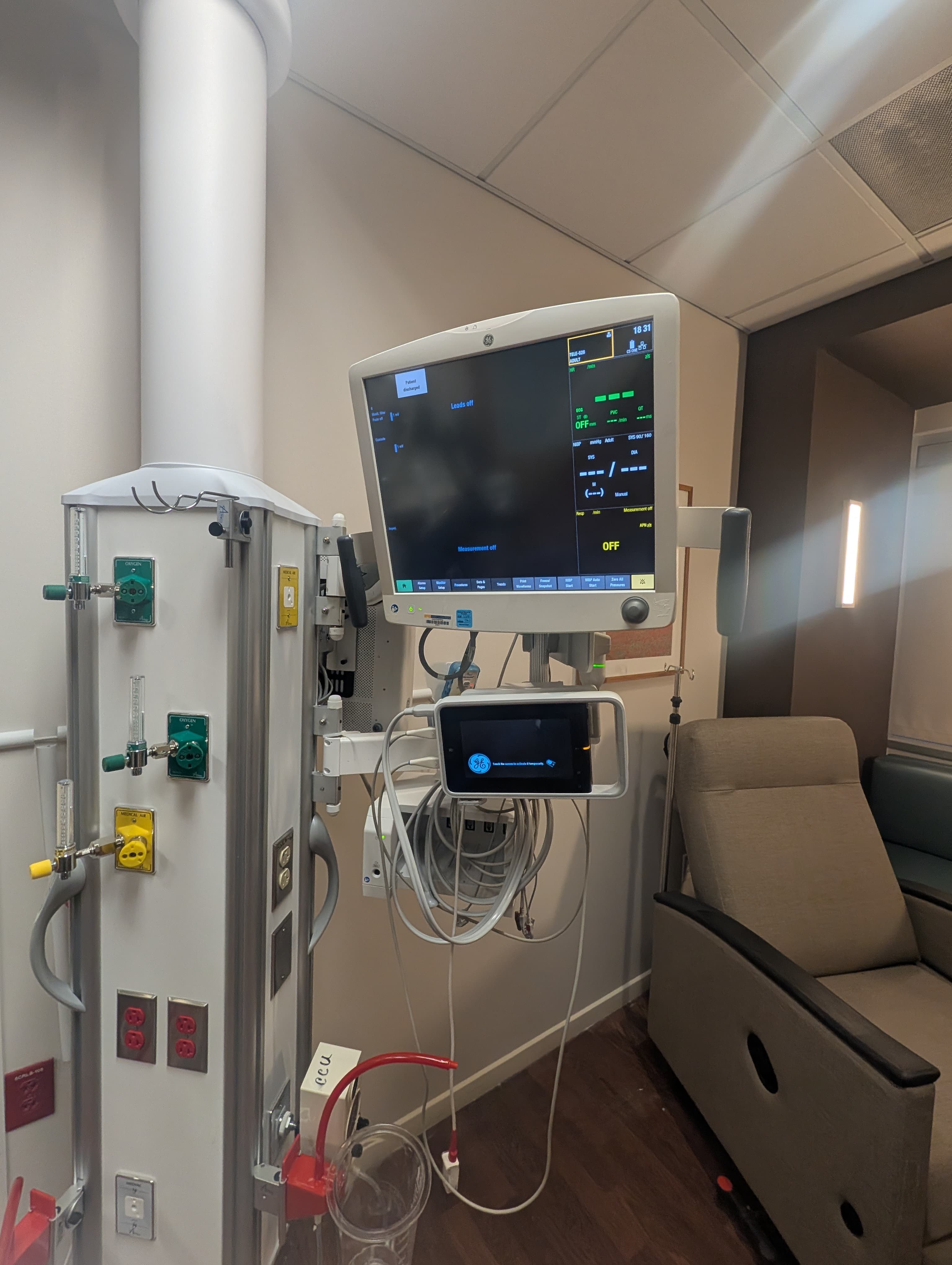 ICU Rooms Boom System Replacement & Integration project image 3