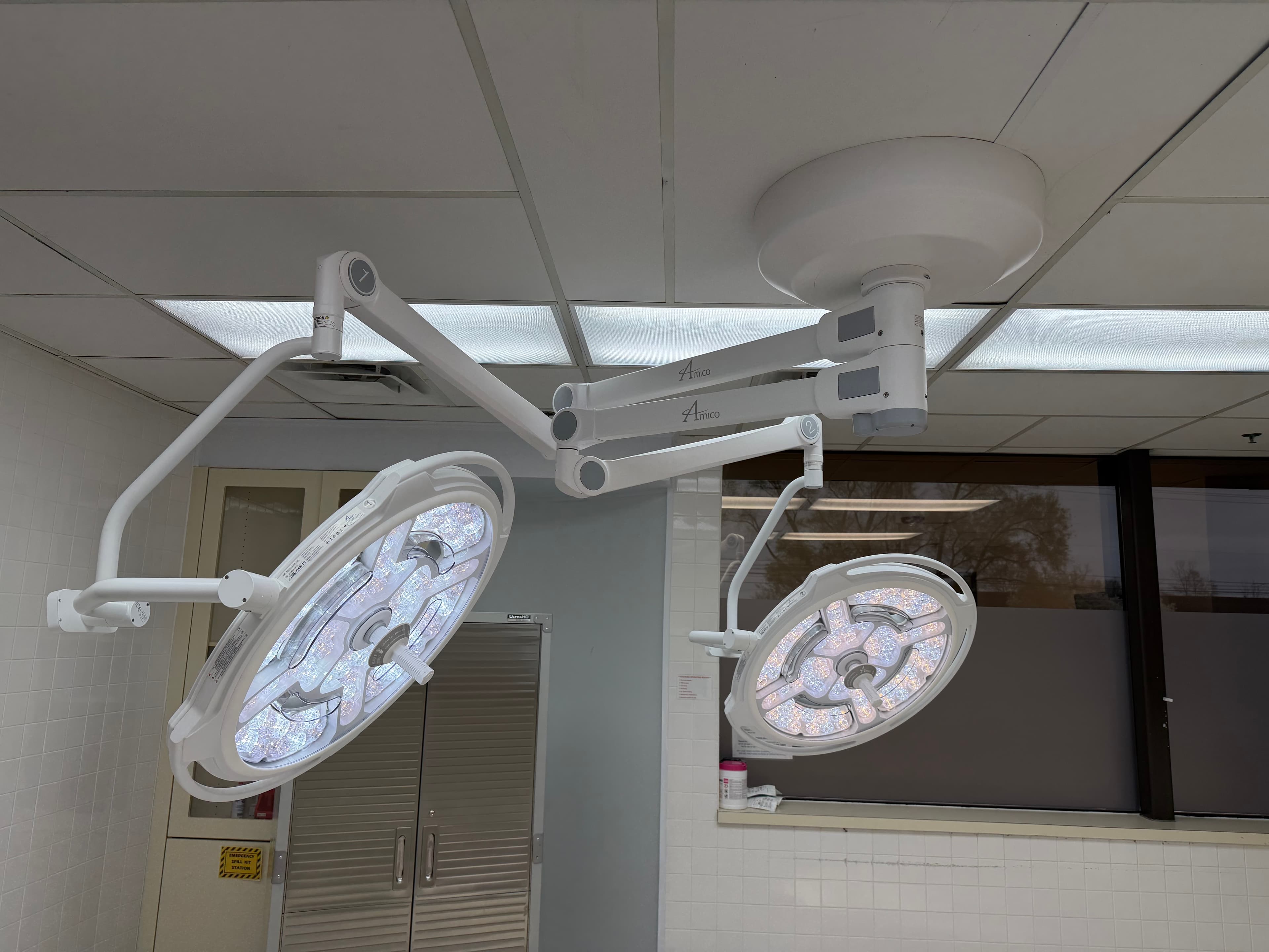 Surgical Light System Installation & Integration — project image 6